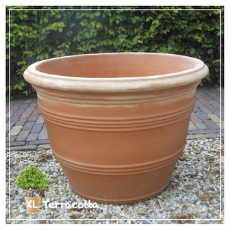 Terracotta pot 80 cm.