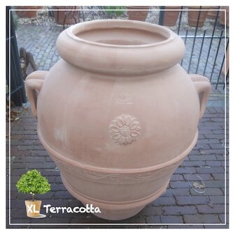 grote terracotta vaas