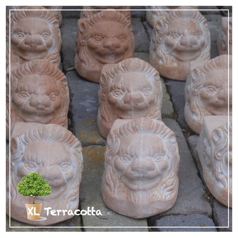 Terracotta pootjes in voorraad