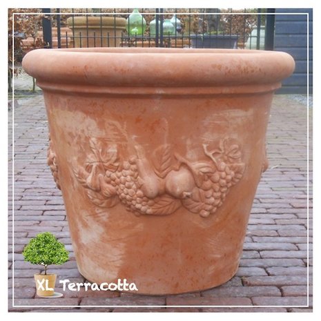 terracotta pot 67 cm